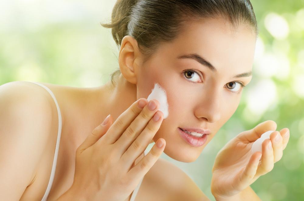 Natural Skincare Products to Treat Rosacea