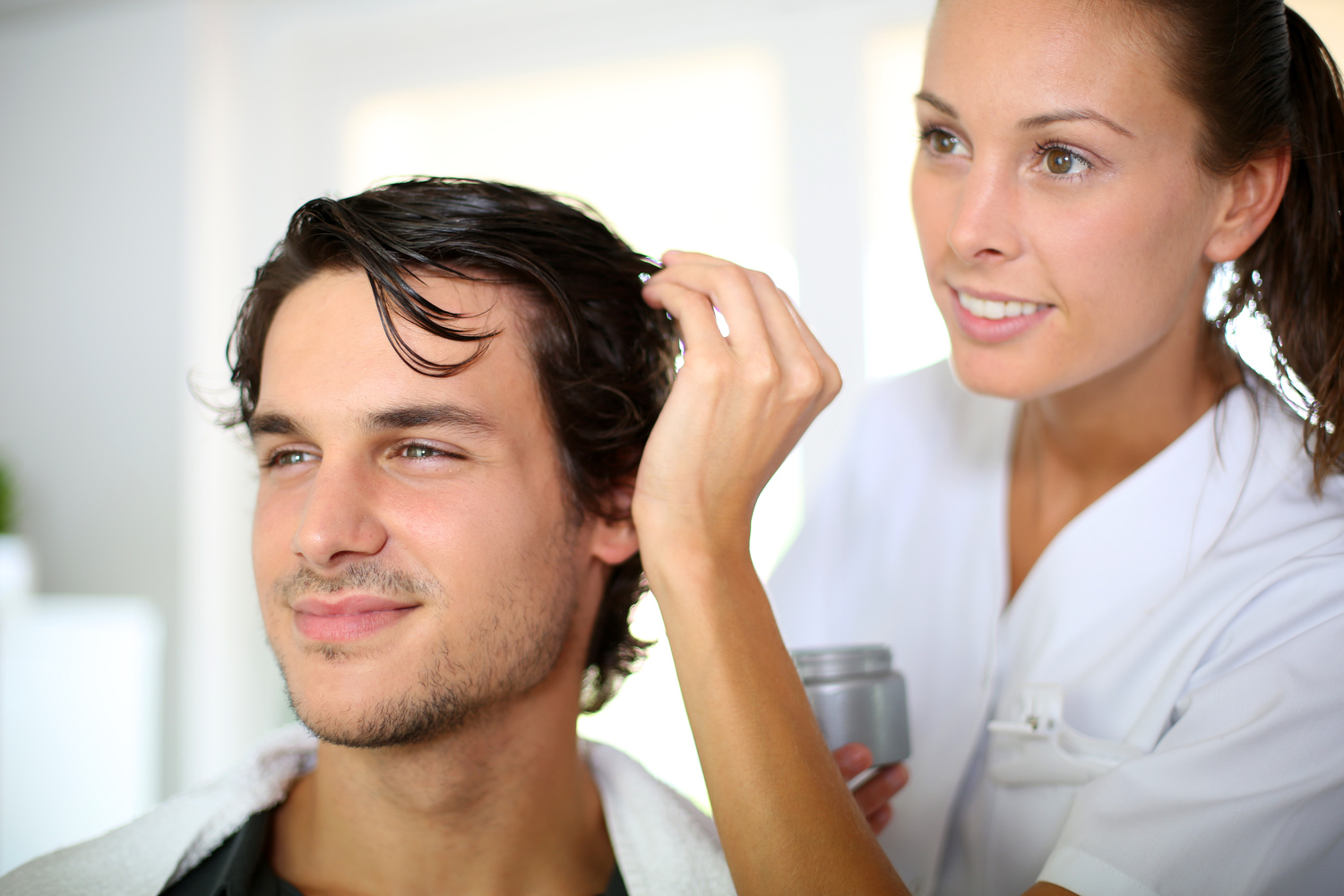 How to Use Men’s Hair Gel